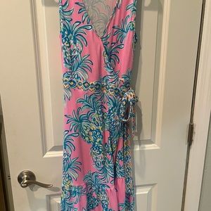 Size small Lilly wrap dress. Never worn!